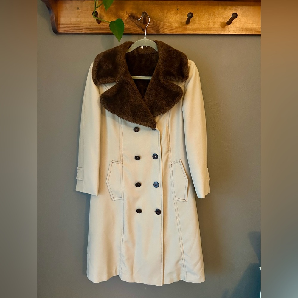 Vintage 70s Smug Tan w/ Brown Faux Fur Lined Trench coat Jacket Ranch boho Disco